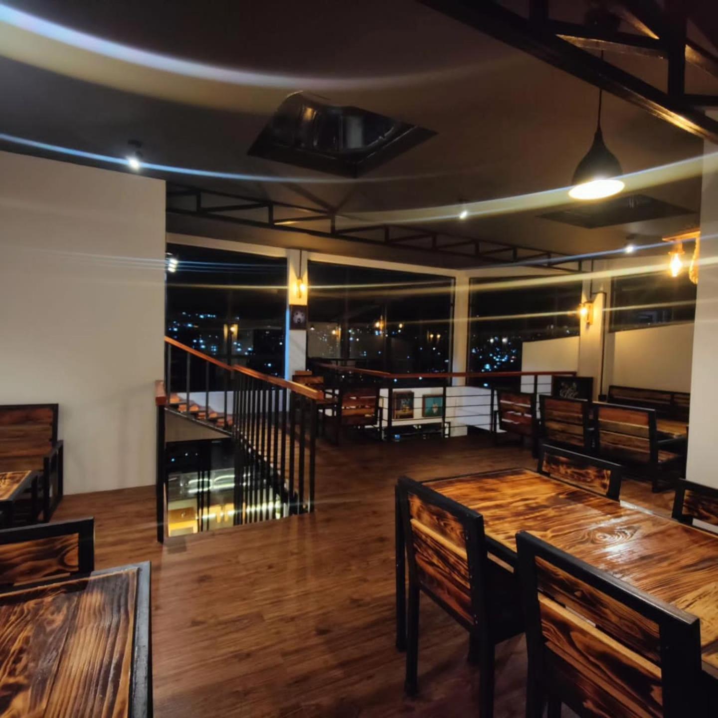 Cafe Sola Bnb 실롱 외부 사진