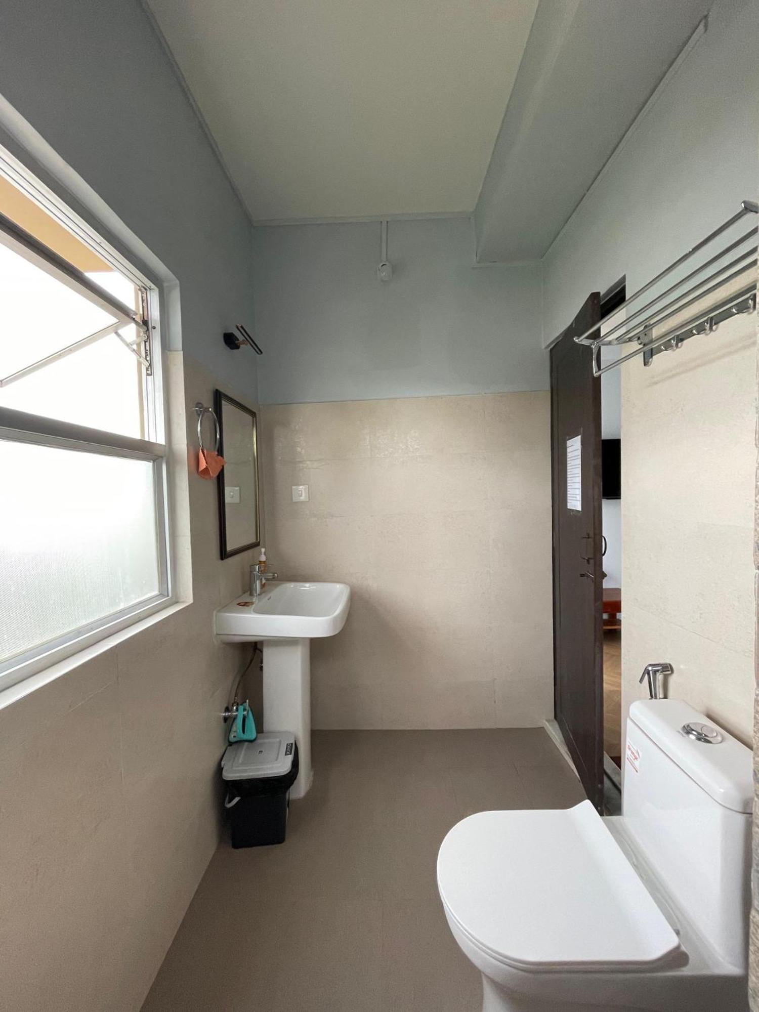 Cafe Sola Bnb 실롱 외부 사진
