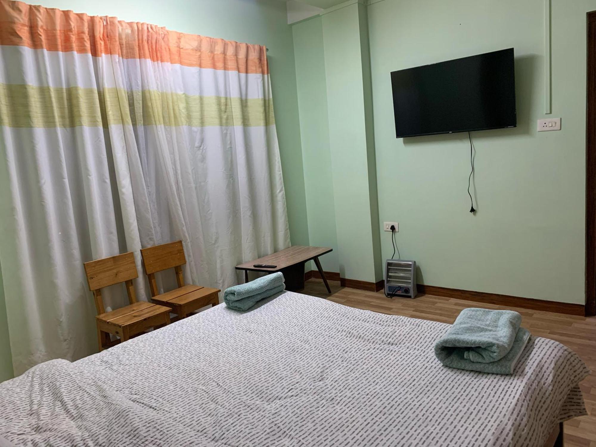 Cafe Sola Bnb 실롱 객실 사진